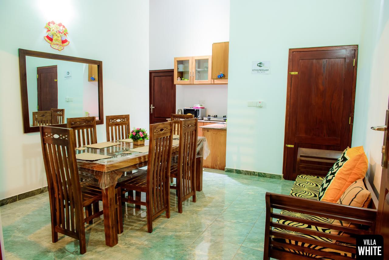 Villa White Hikkaduwa Exterior photo